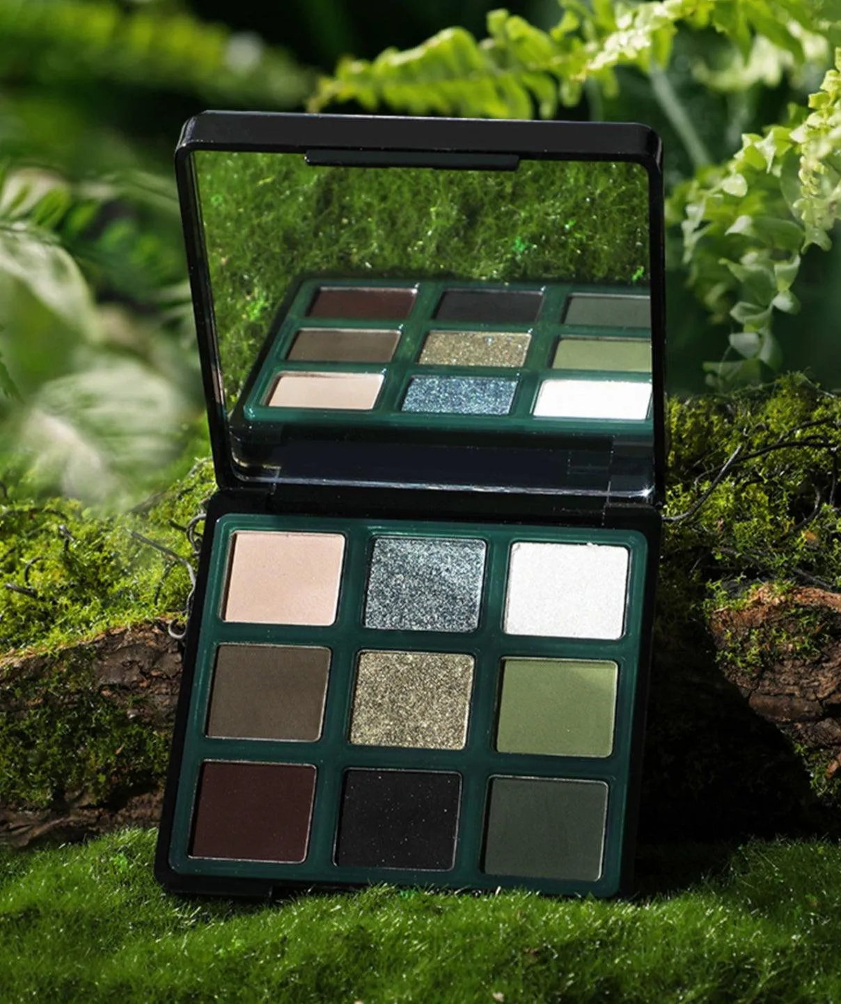 HOLD LIVE Paris Garden Eyeshadow Palette HL527